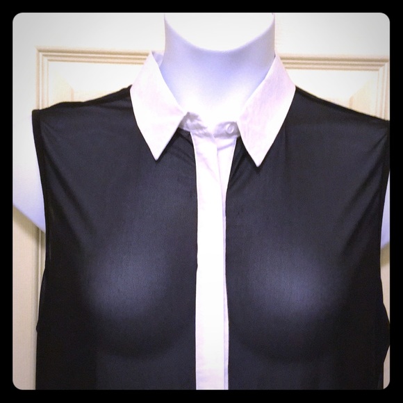 Dots Sleeveless Button Down Tunic - Picture 2 of 4